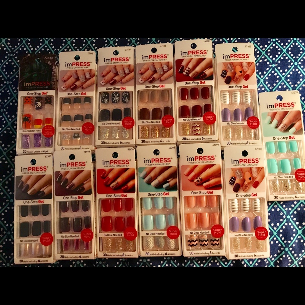 13 sets of Impress press on gel nails